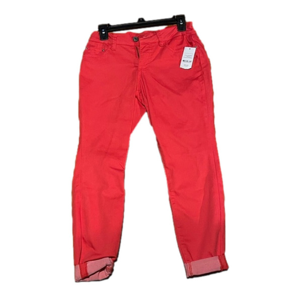 ⚠️SALE⚠️ NWT capris - Picture 1 of 1